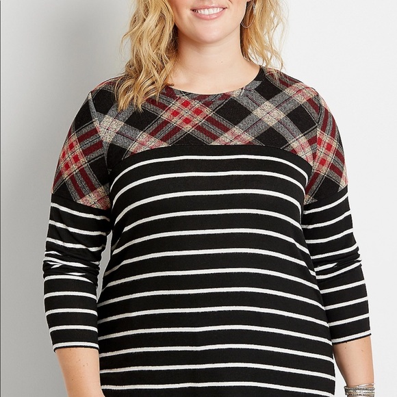 Plus 0X,3X Plaid Stripe Blocked Football Top - Picture 6 of 13